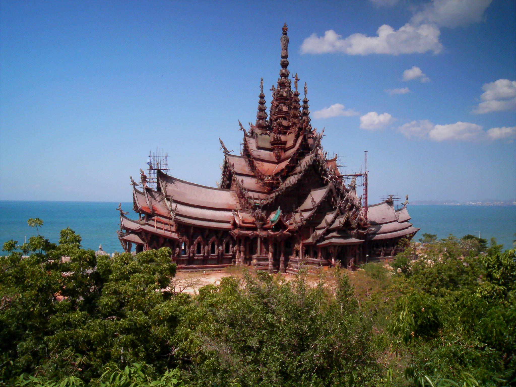 Wake Up Club Phuket: The Ultimate Nightlife Experience
