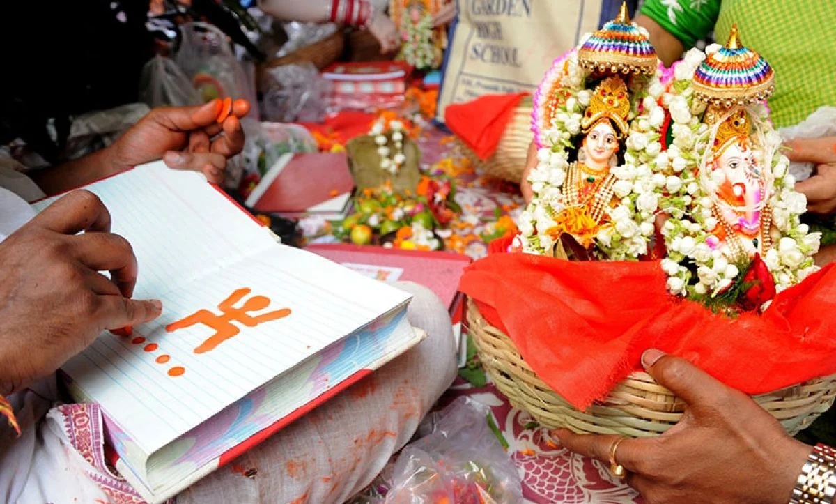 Shocking Truth: The Bengali New Year Wasn't Started by a Bengali — Thank a Mughal Emperor!