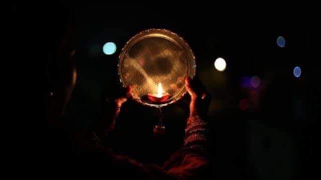 सर्वश्रेष्ठ पर्व: करवाचौथ